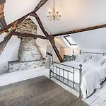 5 Bed In Kendal Oc-88095 *