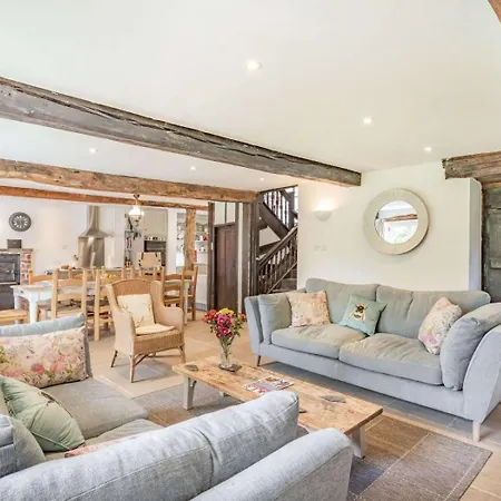 Hébergement de vacances 5 Bed In Kendal Oc-88095 *